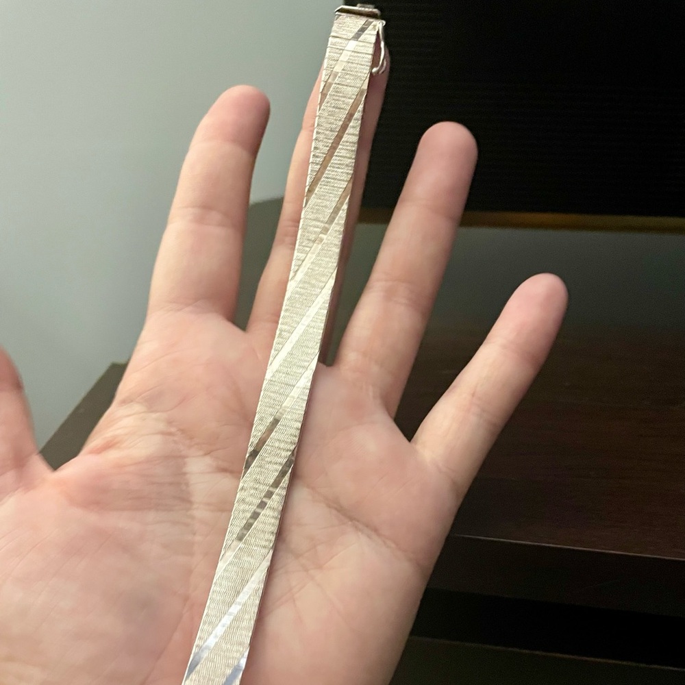 Retro Stripe Flat Silver Bracelet | Diagonal Brushed Design